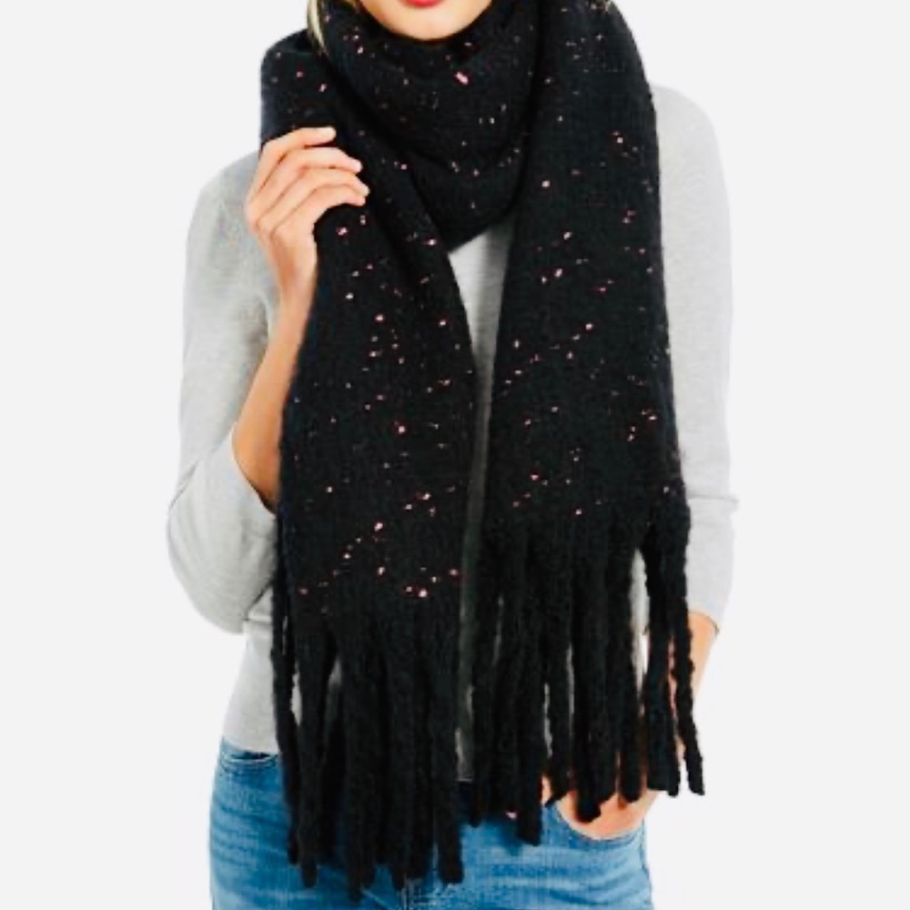 🌟Oversized DKNY NWT Black Scarf 🌸 Pink Accent🌟